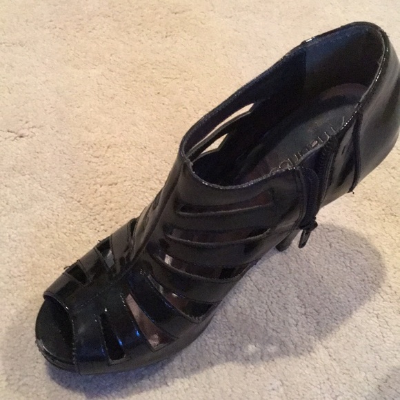 Shoes - Picture 2 of 2